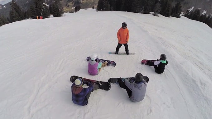 Beginner-Snowboard-lessons