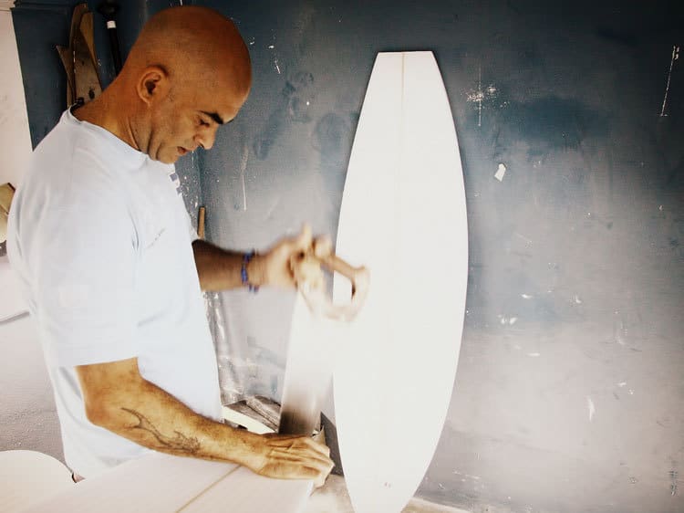 Shapers - Artesanos de las tablas de surf Manuel Mosquera